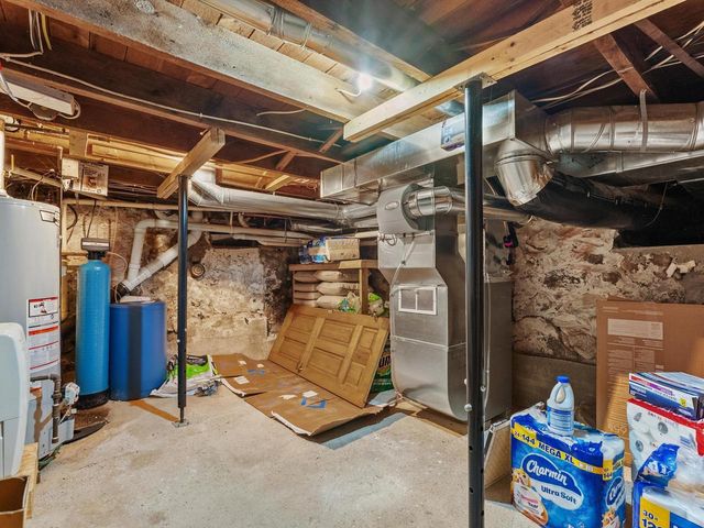 265 Lincoln AVENUE, Cleveland, WI 53015