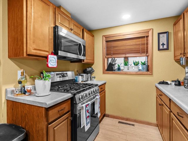 265 Lincoln AVENUE, Cleveland, WI 53015