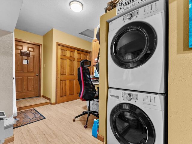 265 Lincoln AVENUE, Cleveland, WI 53015