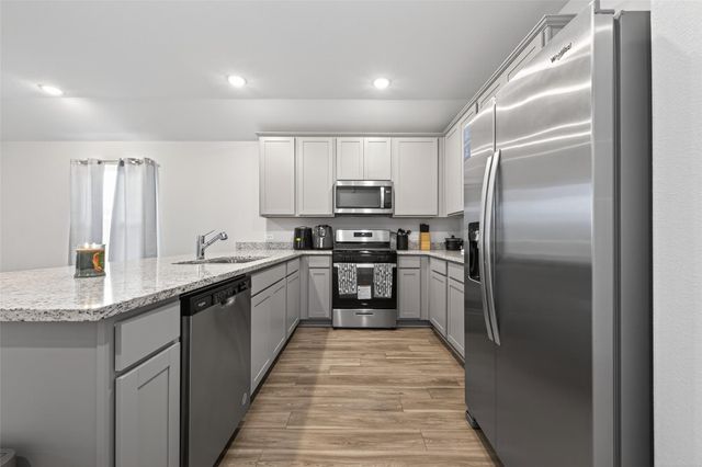 812 Brookside Drive, Dayton, TX 77535