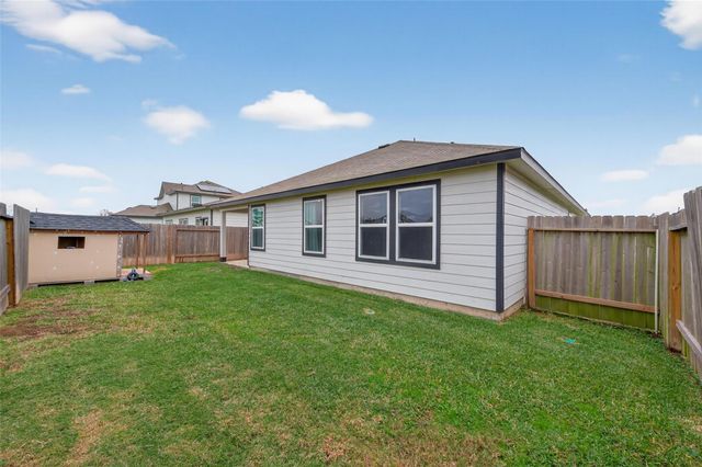 812 Brookside Drive, Dayton, TX 77535