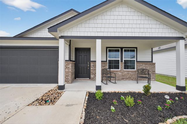 812 Brookside Drive, Dayton, TX 77535