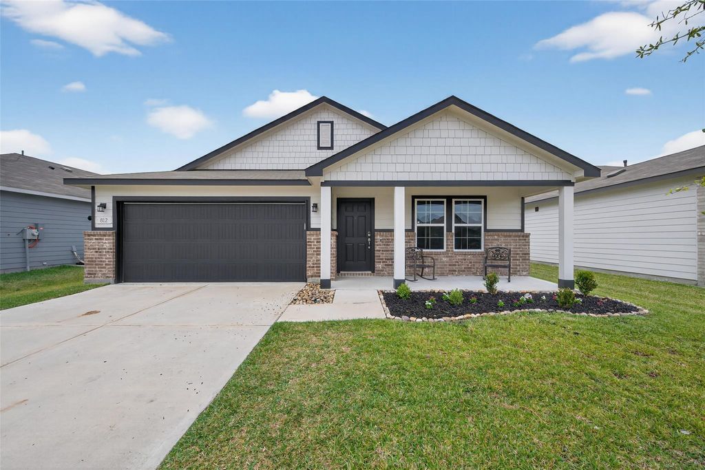 812 Brookside Drive, Dayton, TX 77535