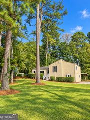 2700 Creekview Point NW, Marietta, GA 30064