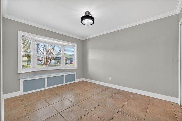 8711 BAY CREST LANE, Tampa, FL 33615