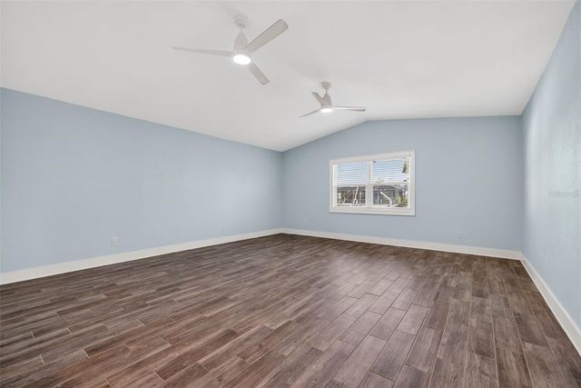 8711 BAY CREST LANE, Tampa, FL 33615