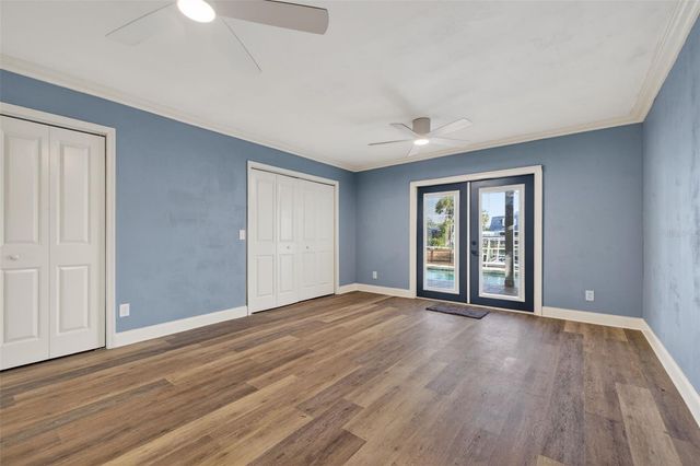 8711 BAY CREST LANE, Tampa, FL 33615