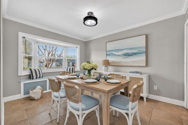 8711 BAY CREST LANE, Tampa, FL 33615