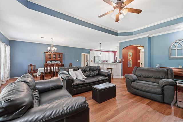 8 Oak Cliff Cove, Damascus, AR 72039
