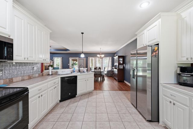 8 Oak Cliff Cove, Damascus, AR 72039