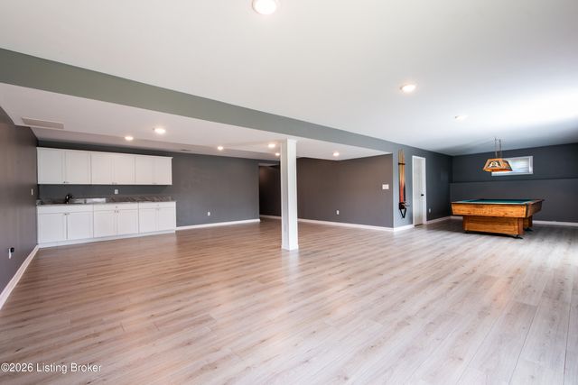 307 Brookfield View Dr, Louisville, KY 40245