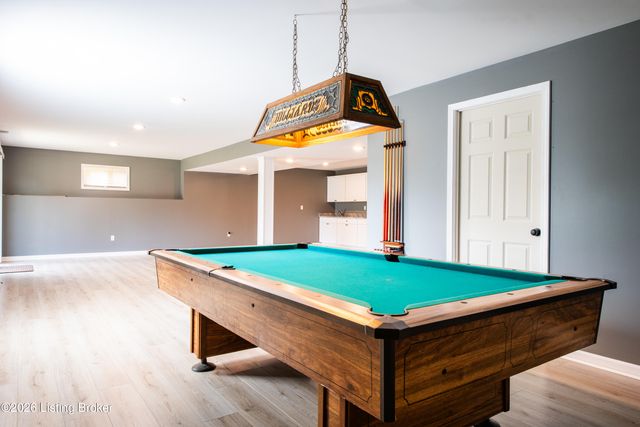 307 Brookfield View Dr, Louisville, KY 40245