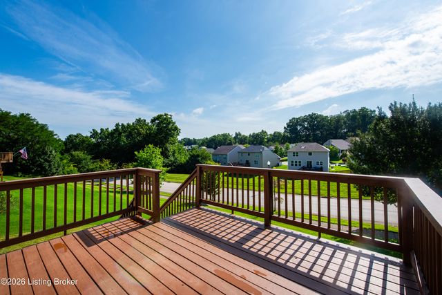 307 Brookfield View Dr, Louisville, KY 40245