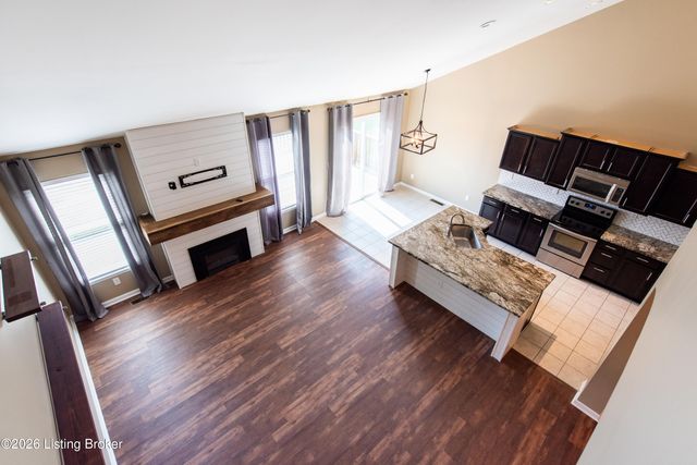 307 Brookfield View Dr, Louisville, KY 40245