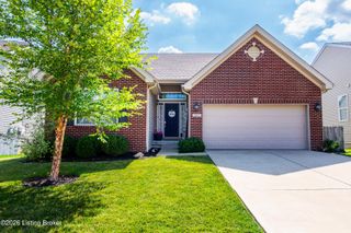 307 Brookfield View Dr, Louisville, KY 40245