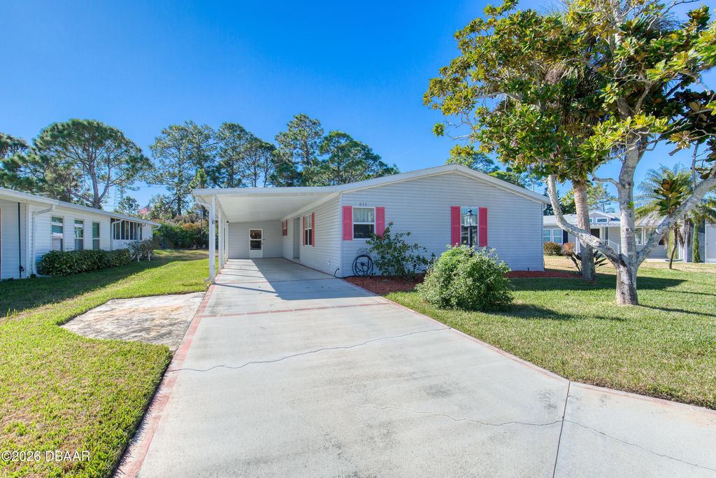 632 Portside Lane, Edgewater, FL 32141