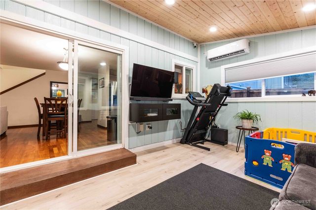 2291 SE Abernathy Ct, Port Orchard, WA 98366