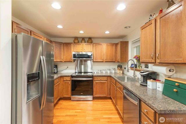 2291 SE Abernathy Ct, Port Orchard, WA 98366