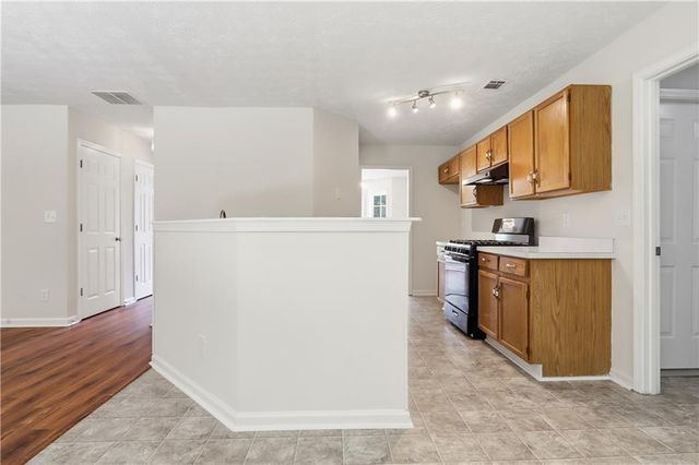 682 Stonemill Manor, Lithonia, GA 30058
