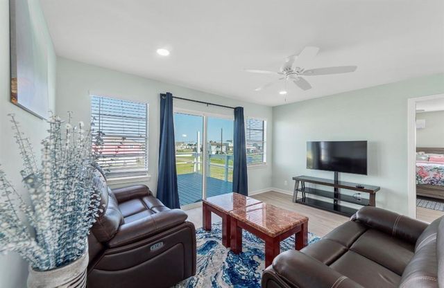 1019 Treaty Drive, Surfside Beach, TX 77541