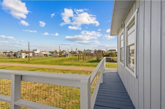 1019 Treaty Drive, Surfside Beach, TX 77541