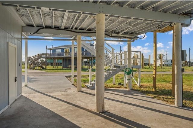 1019 Treaty Drive, Surfside Beach, TX 77541