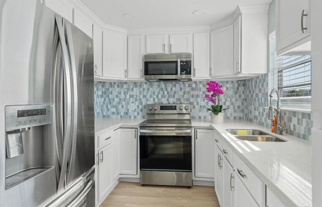 1019 Treaty Drive, Surfside Beach, TX 77541