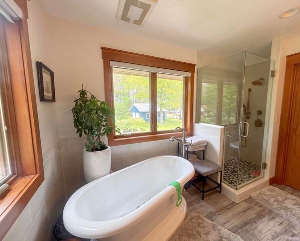 14365 Lawrence Lake Drive, Plymouth, IN 46563