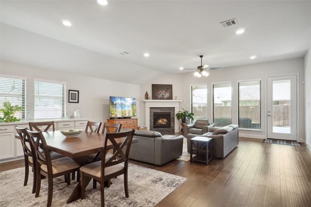 816 Turtle Creek Avenue, Denton, TX 76210