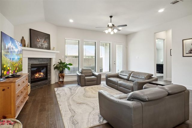 816 Turtle Creek Avenue, Denton, TX 76210