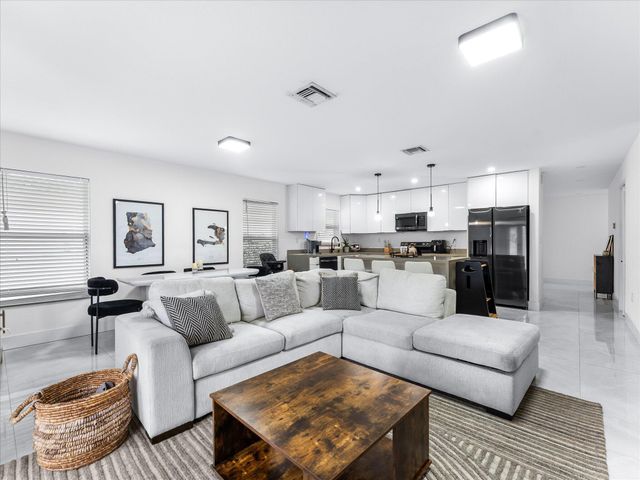 2848 NW 9th Place, Fort Lauderdale, FL 33311