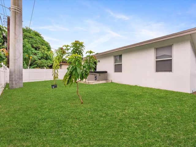 2848 NW 9th Place, Fort Lauderdale, FL 33311