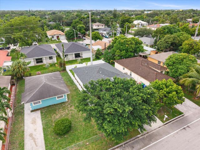 2848 NW 9th Place, Fort Lauderdale, FL 33311