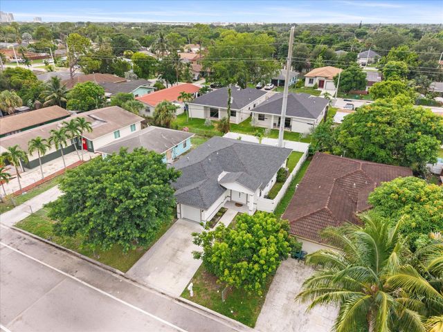 2848 NW 9th Place, Fort Lauderdale, FL 33311