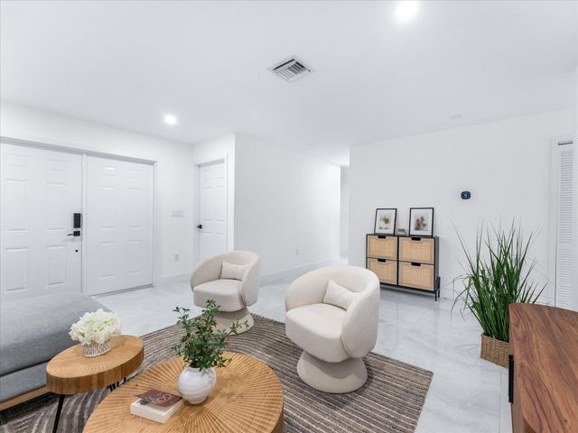 2848 NW 9th Place, Fort Lauderdale, FL 33311
