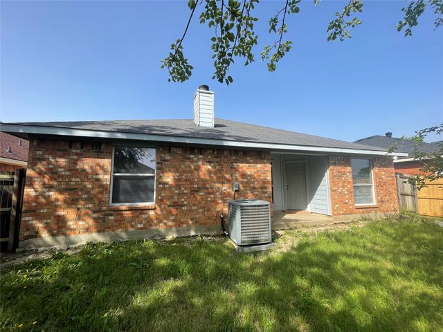 112 Kennedy Drive, Terrell, TX 75160
