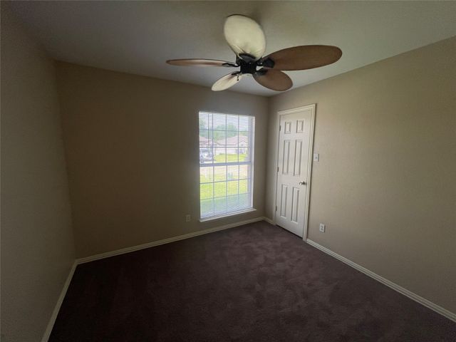 112 Kennedy Drive, Terrell, TX 75160