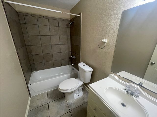 112 Kennedy Drive, Terrell, TX 75160