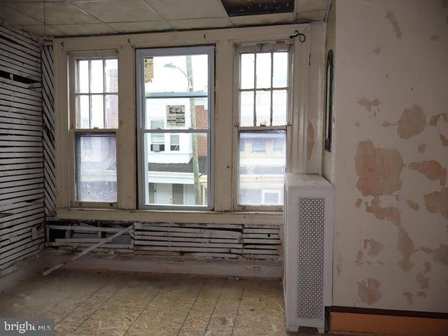 6702 LINMORE AVE, Philadelphia, PA 19142