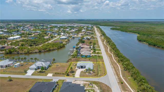 15400 ALCOVE CIRCLE, Port Charlotte, FL 33981