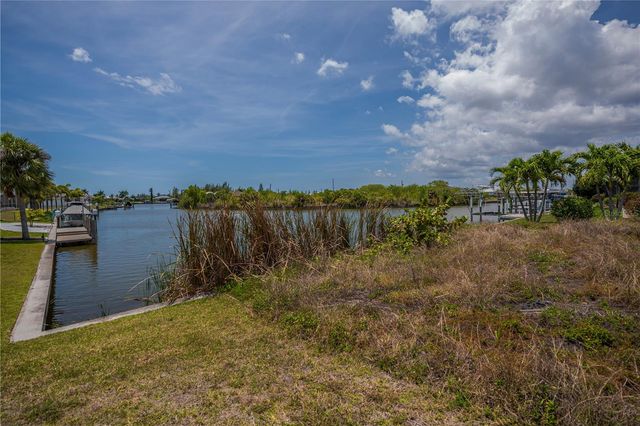 15400 ALCOVE CIRCLE, Port Charlotte, FL 33981