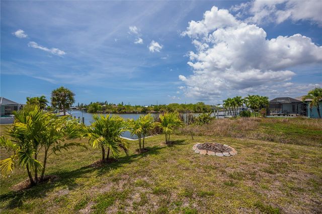 15400 ALCOVE CIRCLE, Port Charlotte, FL 33981