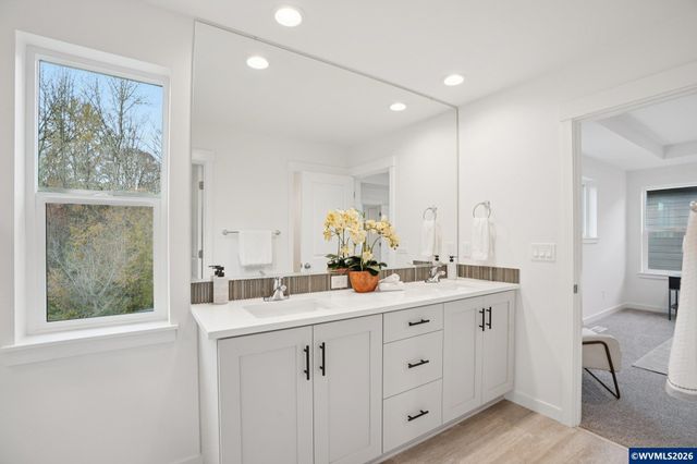 5782 Landon St SE, Salem, OR 97306