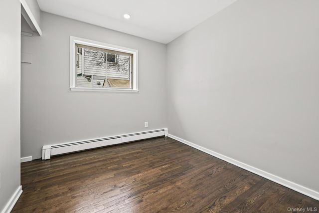 88 N Penataquit Avenue, Bay Shore, NY 11706