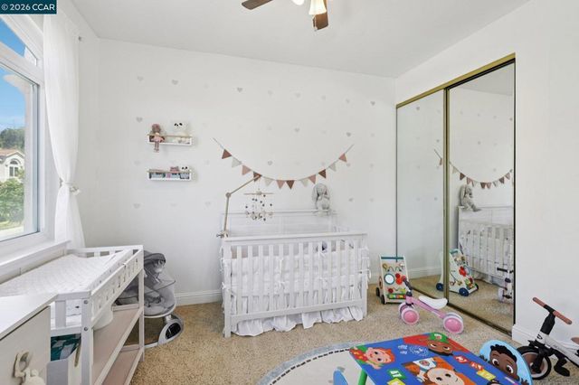 242 El Pueblo Pl, Clayton, CA 94517