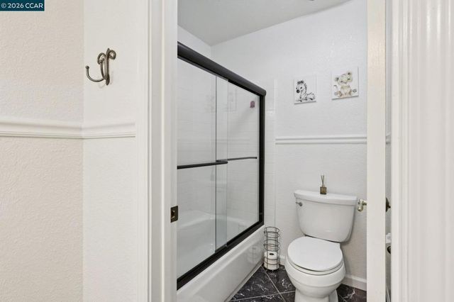 242 El Pueblo Pl, Clayton, CA 94517