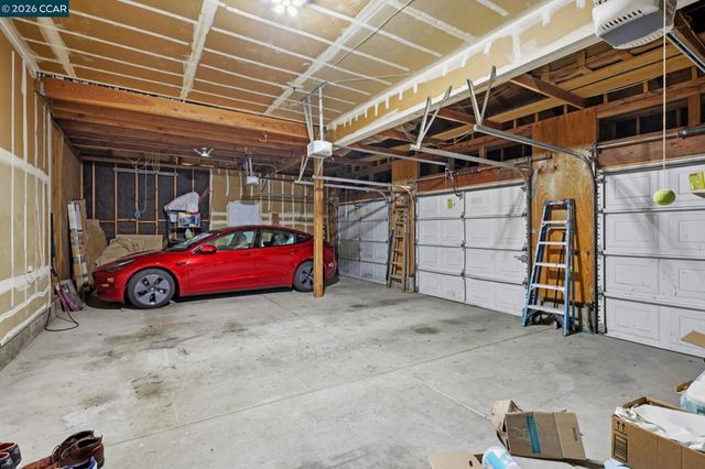 242 El Pueblo Pl, Clayton, CA 94517