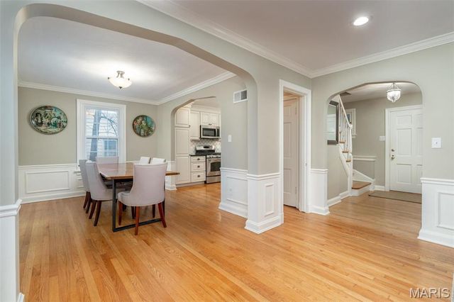 4 Garden Lane, St Louis, MO 63122