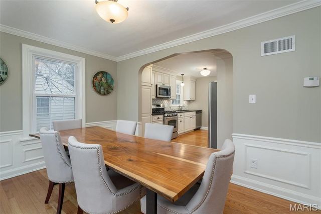 4 Garden Lane, St Louis, MO 63122
