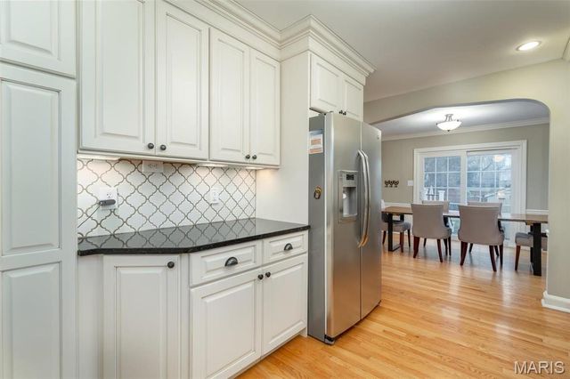 4 Garden Lane, St Louis, MO 63122